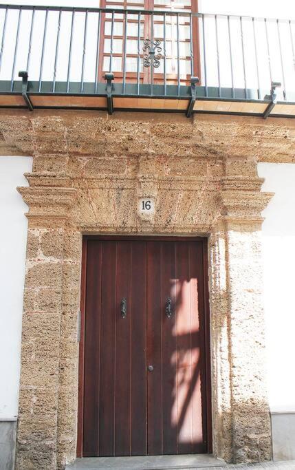 Fancy Apartment In A Historic House, Chiclana City Center By C. Dreams Chiclana de la Frontera Buitenkant foto